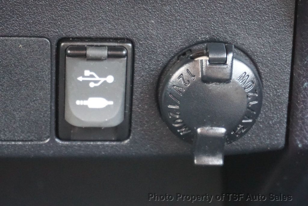 2017 Toyota RAV4 XLE AWD - 23004249 - 28