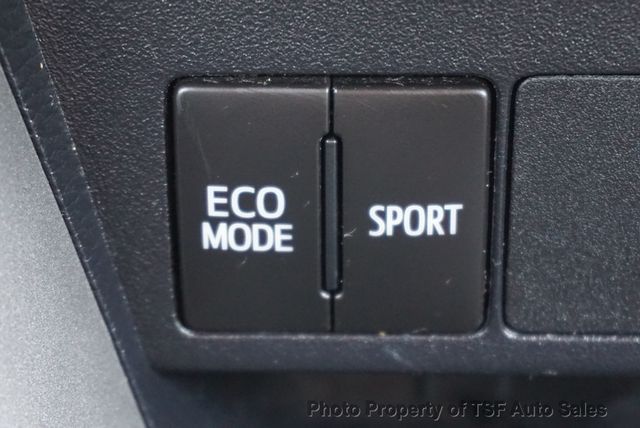 2017 Toyota RAV4 XLE AWD - 23004249 - 29