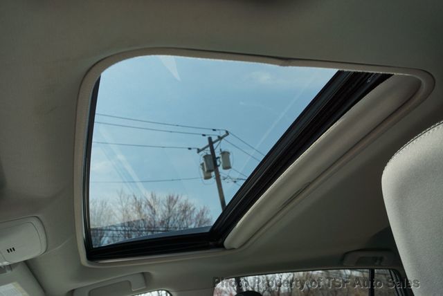 2017 Toyota RAV4 XLE AWD - 23004249 - 35