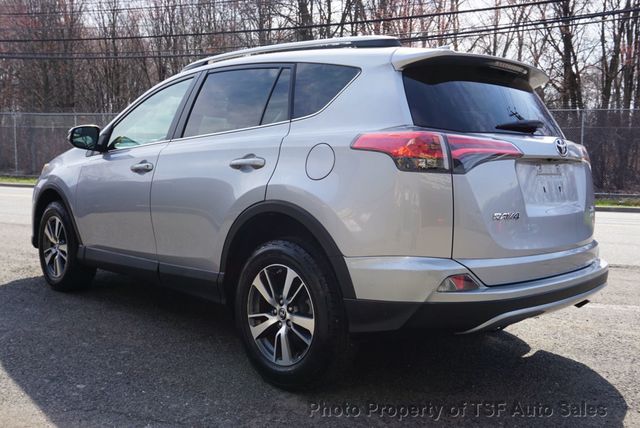 2017 Toyota RAV4 XLE AWD - 23004249 - 4