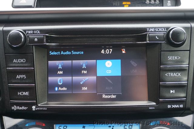 2017 Toyota RAV4 XLE AWD - 23023656 - 17