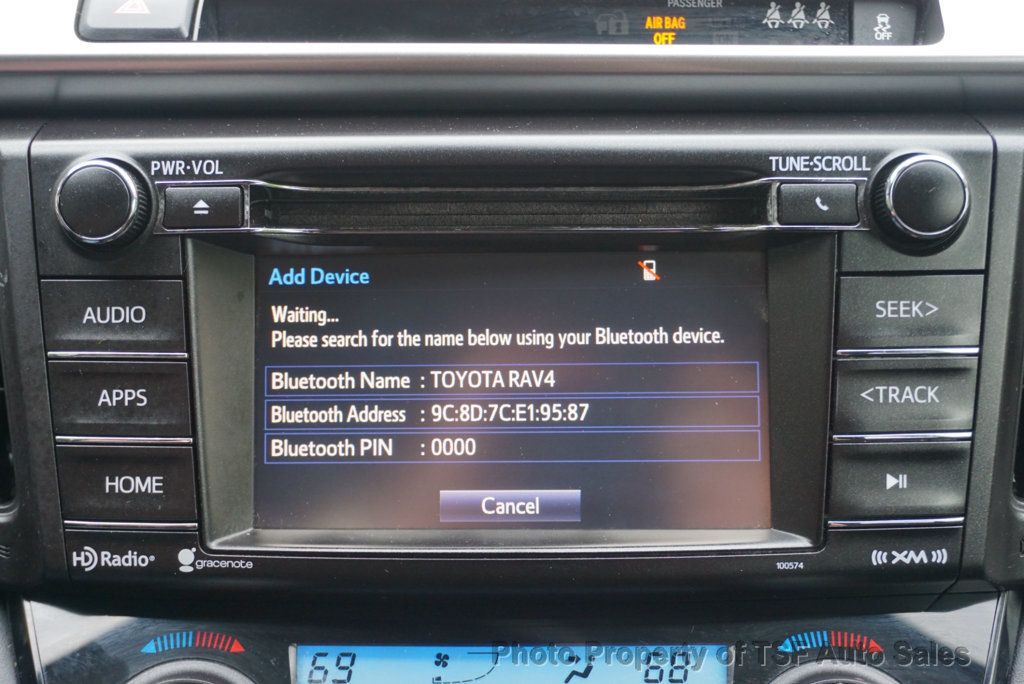2017 Toyota RAV4 XLE AWD - 23023656 - 18