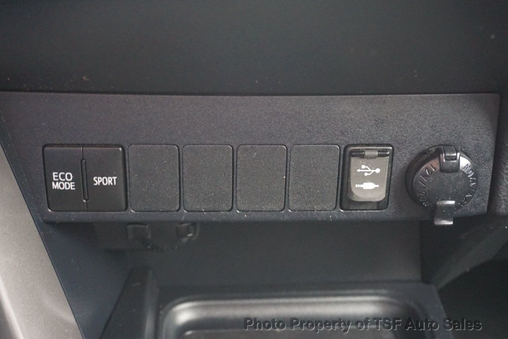 2017 Toyota RAV4 XLE AWD - 23023656 - 20