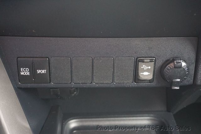 2017 Toyota RAV4 XLE AWD - 23023656 - 20