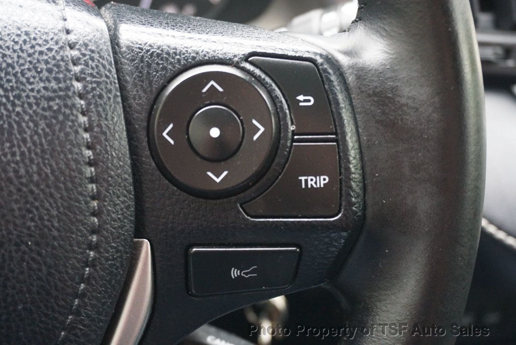 2017 Toyota RAV4 XLE AWD - 23023656 - 24