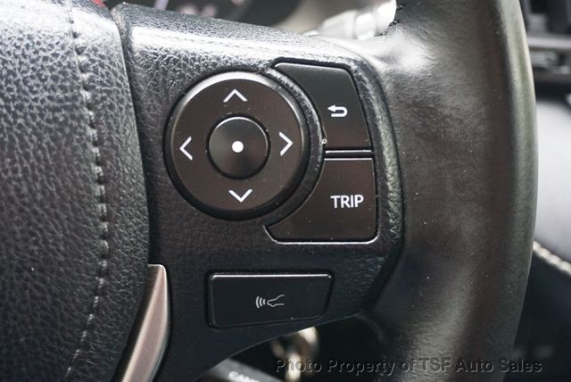 2017 Toyota RAV4 XLE AWD - 23023656 - 24