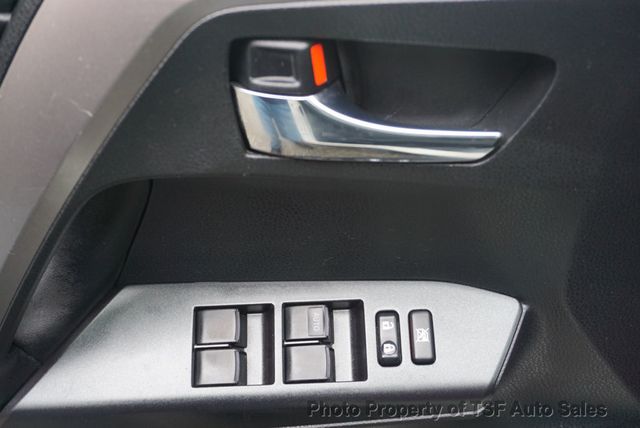 2017 Toyota RAV4 XLE AWD - 23023656 - 28