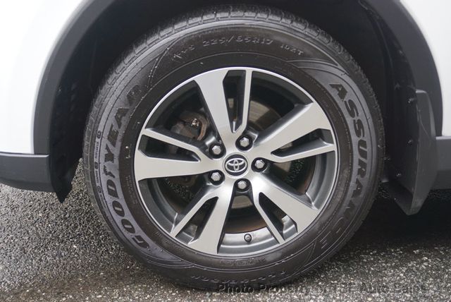 2017 Toyota RAV4 XLE AWD - 23023656 - 31