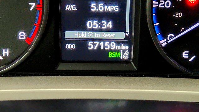 2017 Toyota RAV4 XLE AWD w/ ''Plus'' Extra Value Package - 23066961 - 14