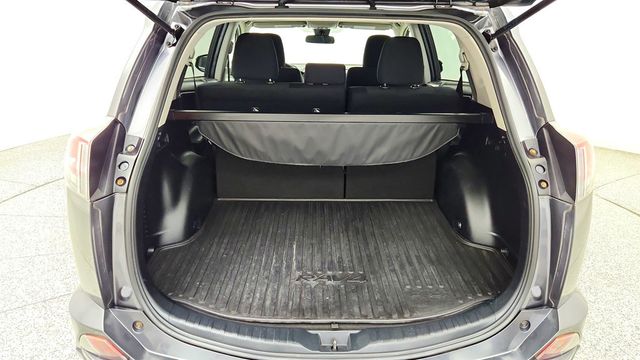 2017 Toyota RAV4 XLE AWD w/ ''Plus'' Extra Value Package - 23066961 - 19