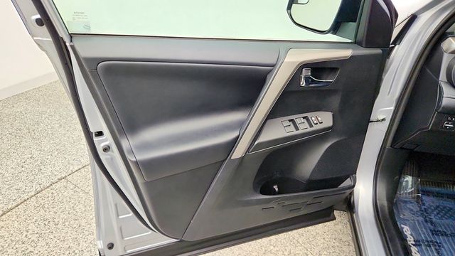 2017 Toyota RAV4 XLE AWD w/ Plus Special Value Package - 23100496 - 10