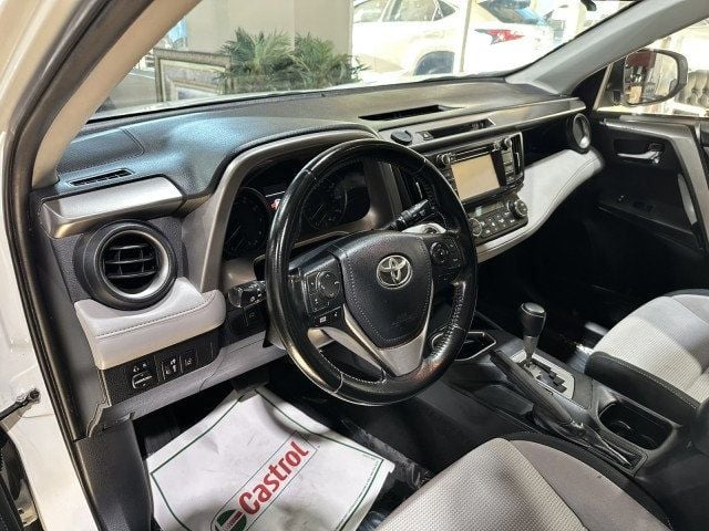 2017 Toyota RAV4 XLE FWD - 22640891 - 14