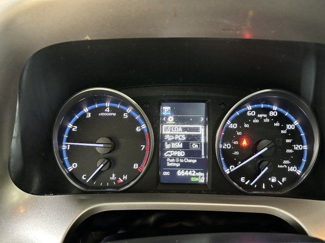 2017 Toyota RAV4 XLE FWD - 22640891 - 22