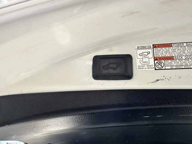 2017 Toyota RAV4 XLE FWD - 22640891 - 37