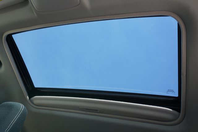 2017 Toyota RAV4 XLE FWD - 22998219 - 15