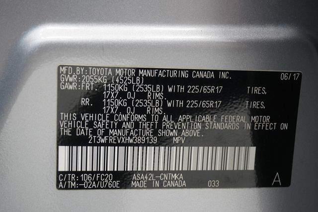 2017 Toyota RAV4 XLE FWD - 22998219 - 29