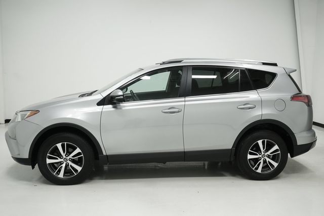 2017 Toyota RAV4 XLE FWD - 22998219 - 6