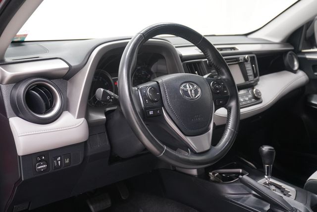 2017 Toyota RAV4 XLE FWD - 23010919 - 9