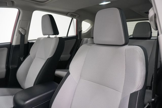 2017 Toyota RAV4 XLE FWD - 23010919 - 10