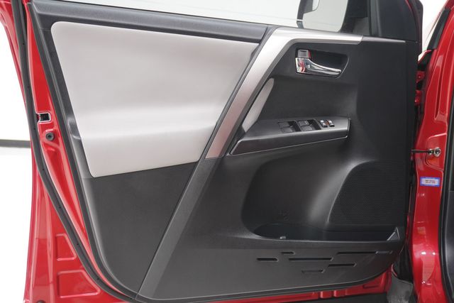 2017 Toyota RAV4 XLE FWD - 23010919 - 13
