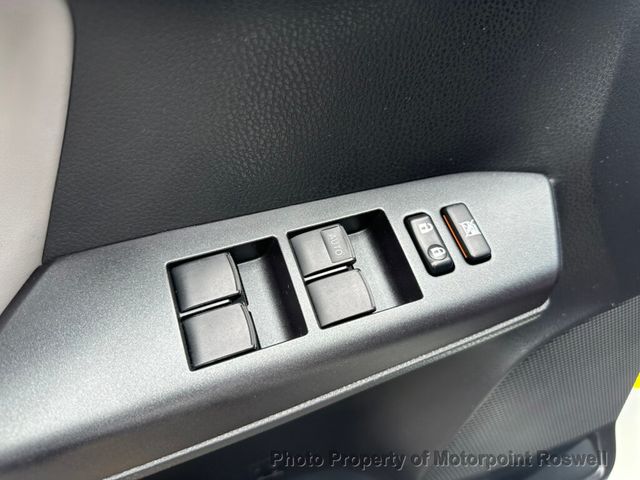 2017 Toyota RAV4 XLE FWD - 23033183 - 9