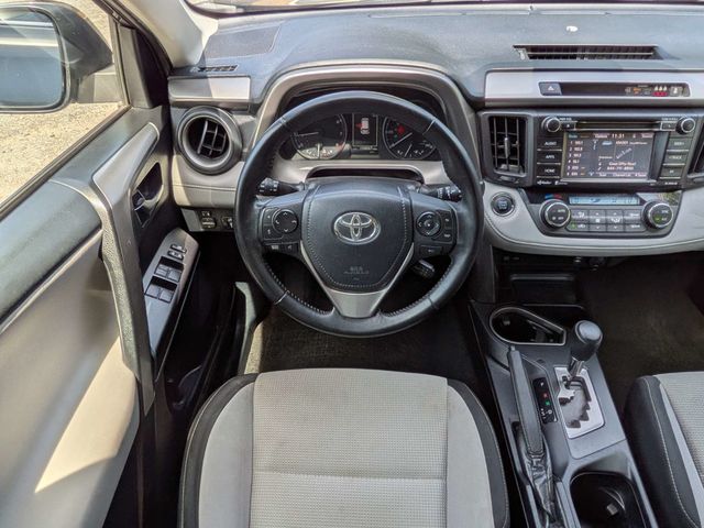 2017 Toyota RAV4 XLE FWD - 23052583 - 15
