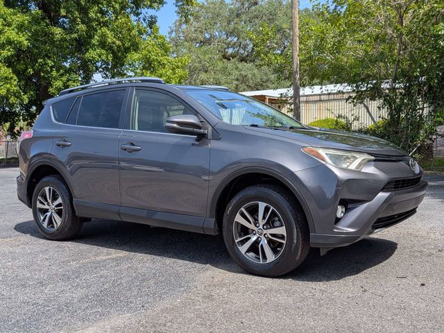 2017 Toyota RAV4 XLE FWD - 23052583 - 1