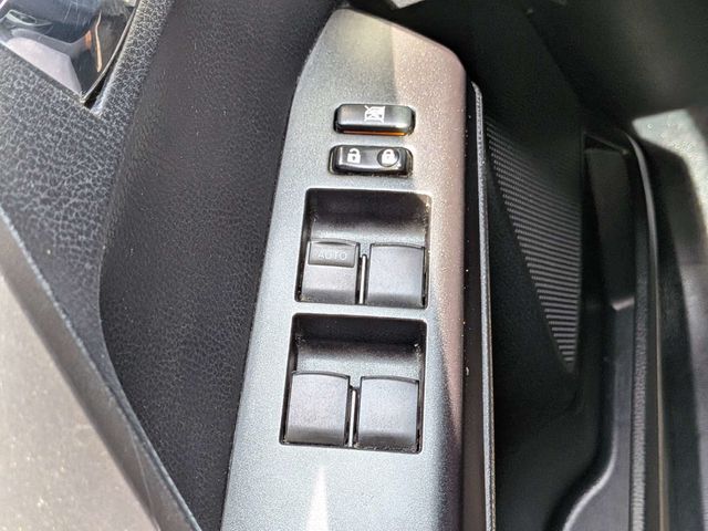 2017 Toyota RAV4 XLE FWD - 23052583 - 23