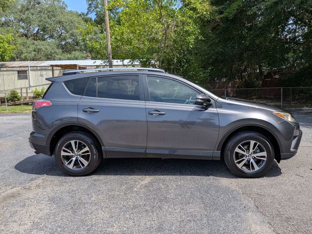 2017 Toyota RAV4 XLE FWD - 23052583 - 2
