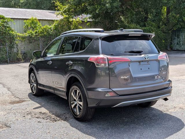 2017 Toyota RAV4 XLE FWD - 23052583 - 5