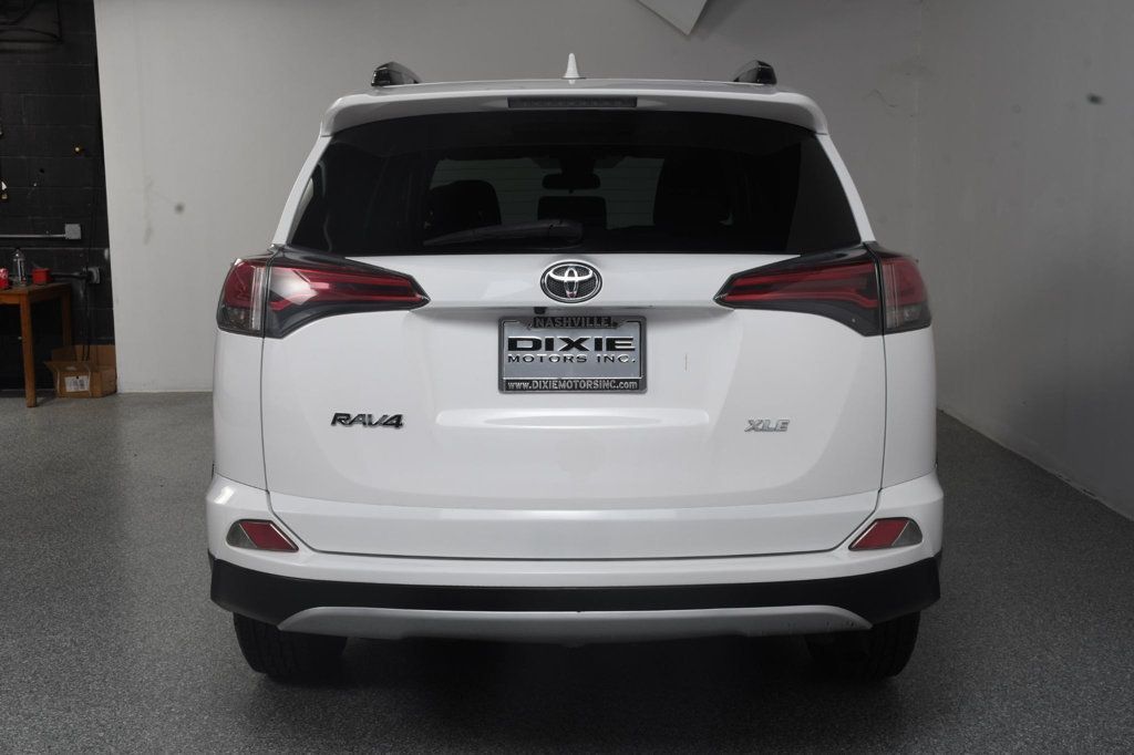 Toyota RAV4 photo 12