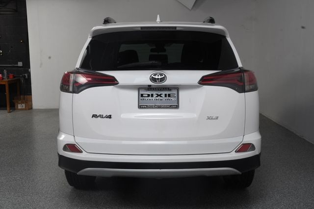 2017 Toyota RAV4 XLE FWD - 23069946 - 11