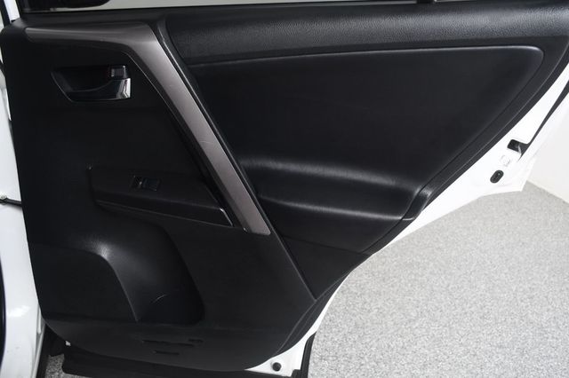 2017 Toyota RAV4 XLE FWD - 23069946 - 23