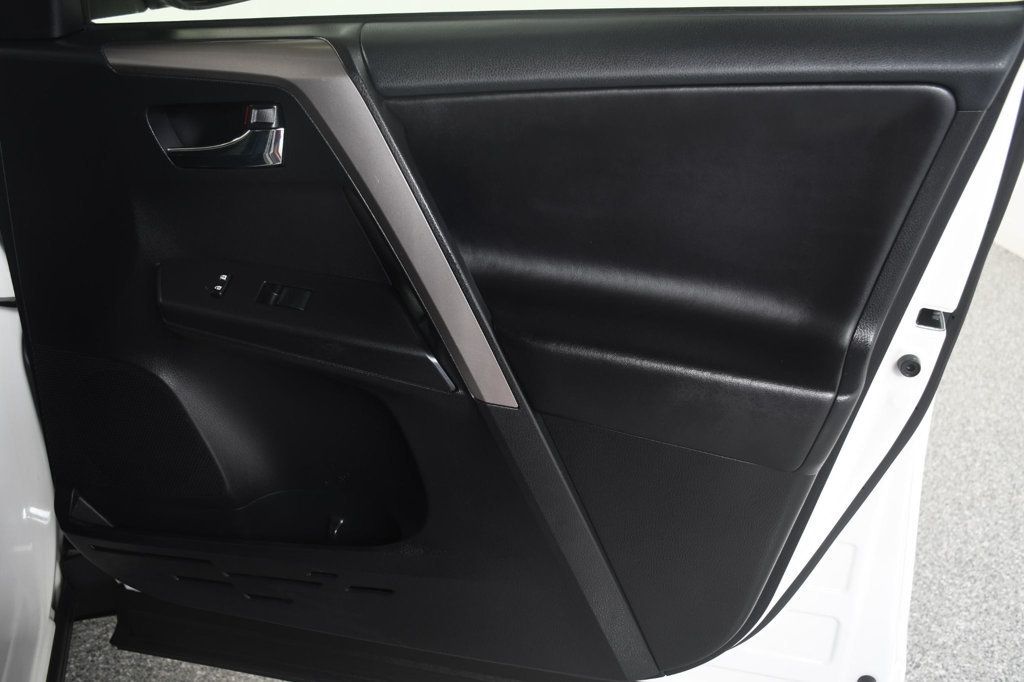 Toyota RAV4 photo 25
