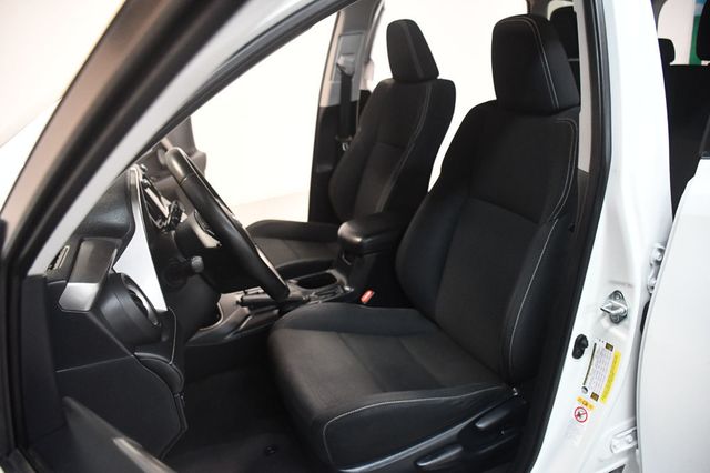 2017 Toyota RAV4 XLE FWD - 23069946 - 28