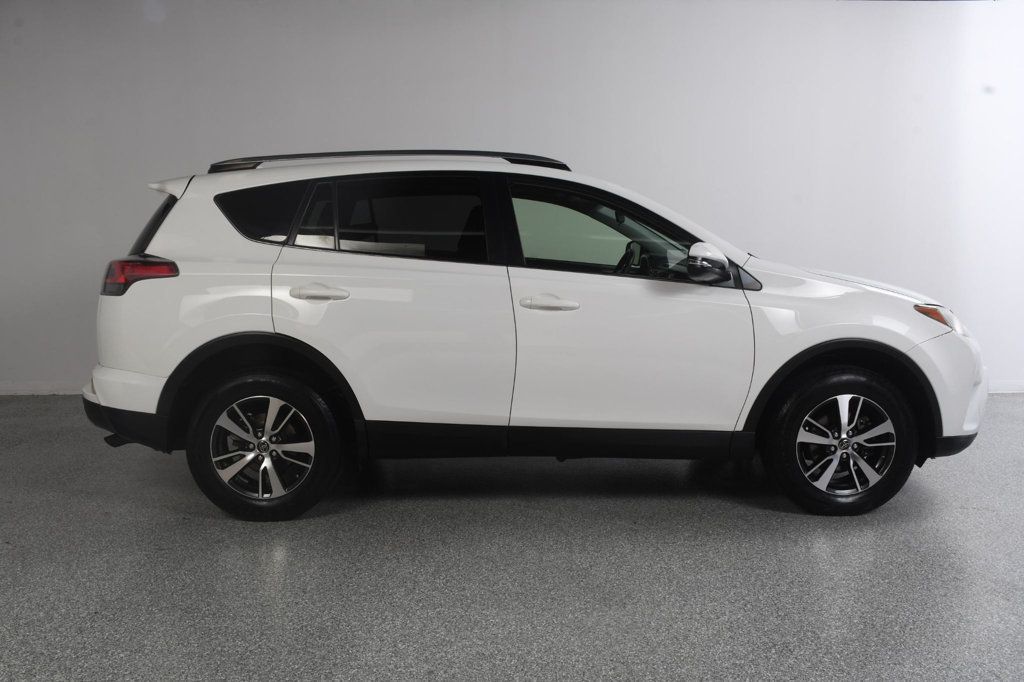 Toyota RAV4 photo 3