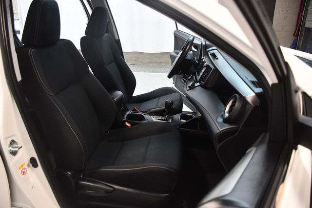 2017 Toyota RAV4 XLE FWD - 23069946 - 30