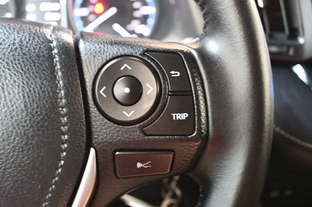 2017 Toyota RAV4 XLE FWD - 23069946 - 40