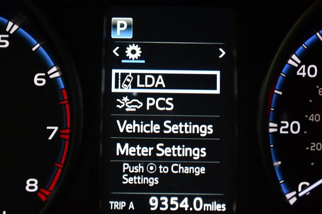 2017 Toyota RAV4 XLE FWD - 23069946 - 45