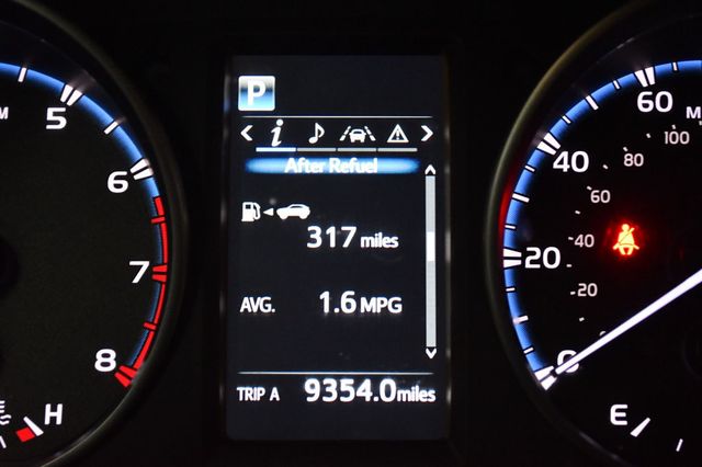 2017 Toyota RAV4 XLE FWD - 23069946 - 48