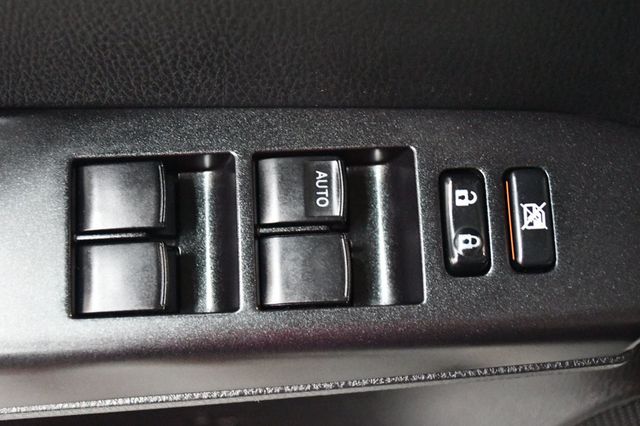 2017 Toyota RAV4 XLE FWD - 23069946 - 59