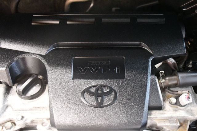 2017 Toyota RAV4 XLE FWD - 23069946 - 64