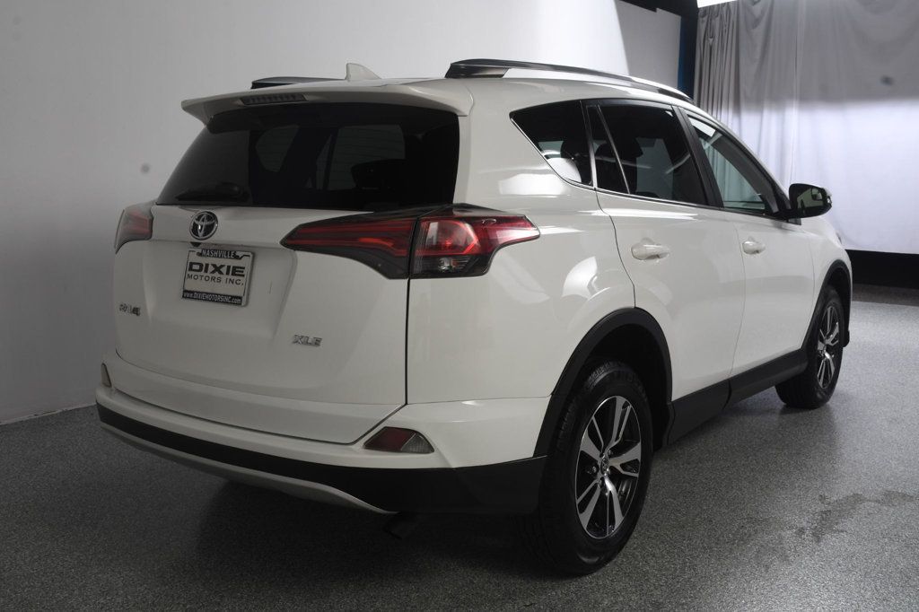 Toyota RAV4 photo 8