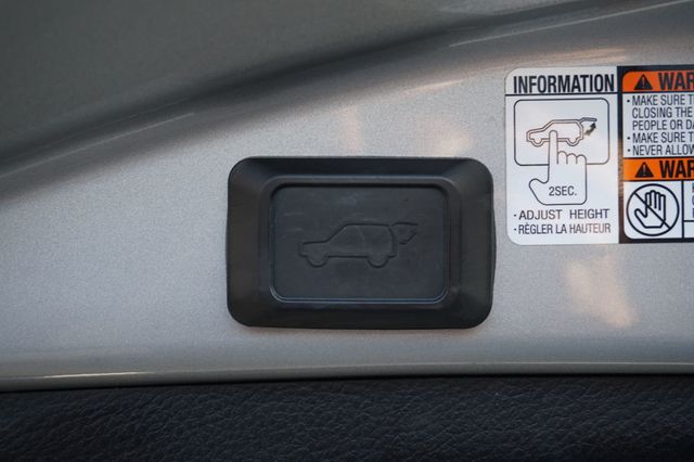 2017 Toyota RAV4 XLE, PREMIUM WHEELS, CLOTH SEATS, MOON ROOF, BACKUP CAMERA - 23032893 - 9