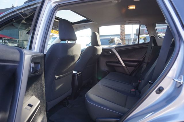 2017 Toyota RAV4 XLE, PREMIUM WHEELS, CLOTH SEATS, MOON ROOF, BACKUP CAMERA - 23032893 - 18