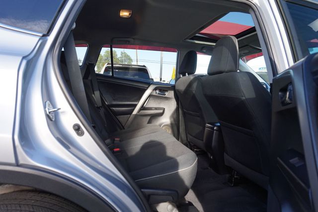 2017 Toyota RAV4 XLE, PREMIUM WHEELS, CLOTH SEATS, MOON ROOF, BACKUP CAMERA - 23032893 - 19