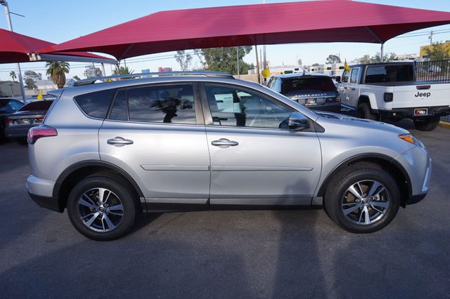2017 Toyota RAV4 XLE, PREMIUM WHEELS, CLOTH SEATS, MOON ROOF, BACKUP CAMERA - 23032893 - 4