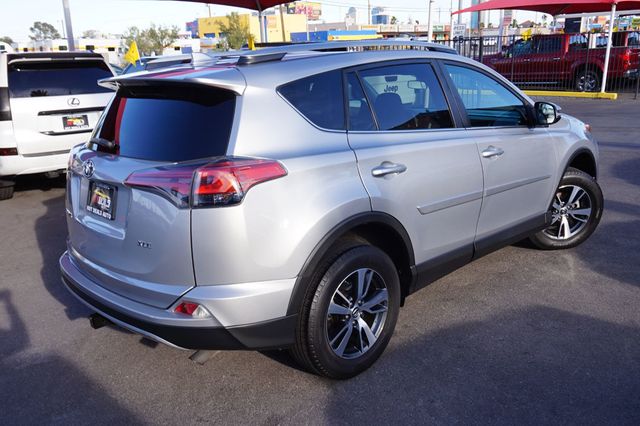 2017 Toyota RAV4 XLE, PREMIUM WHEELS, CLOTH SEATS, MOON ROOF, BACKUP CAMERA - 23032893 - 5
