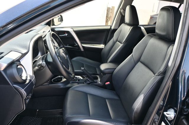 2017 Toyota RAV4 Hybrid Limited AWD - 22881012 - 14
