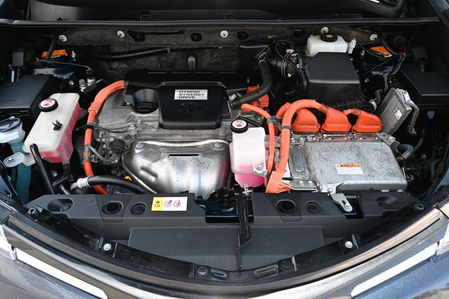 2017 Toyota RAV4 Hybrid Limited AWD - 22881012 - 21